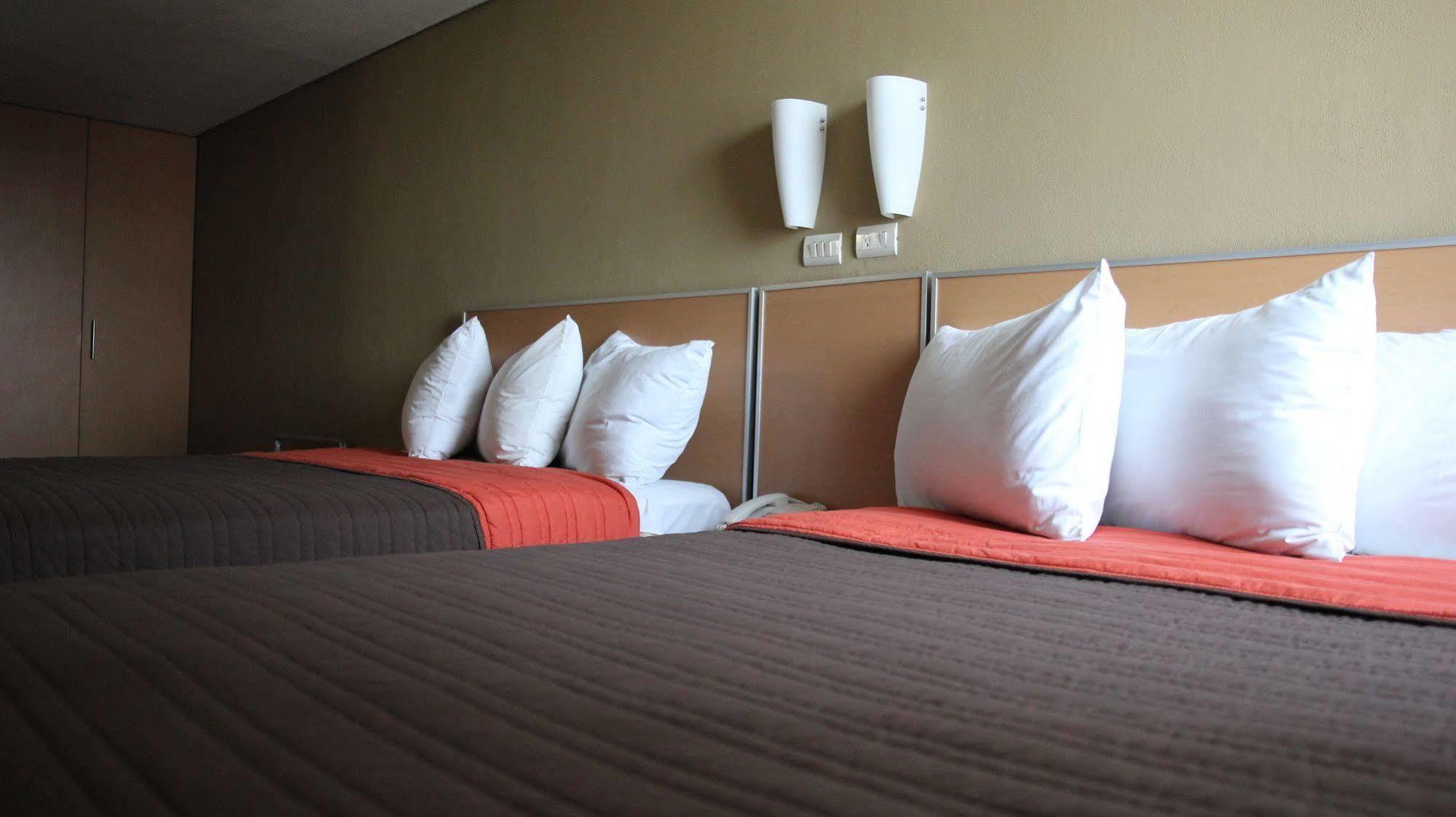 Kasa Hotel & Suites Irapuato Exterior foto